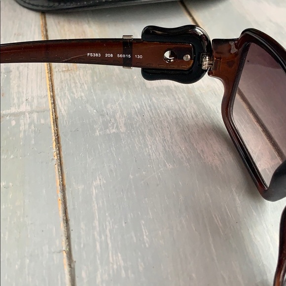 Fendi sunglasses - Picture 3 of 6
